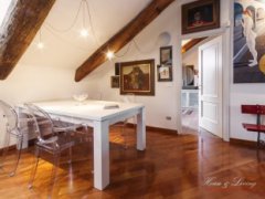 Prestigious Apartment in an Exclusive Historical Building - 10