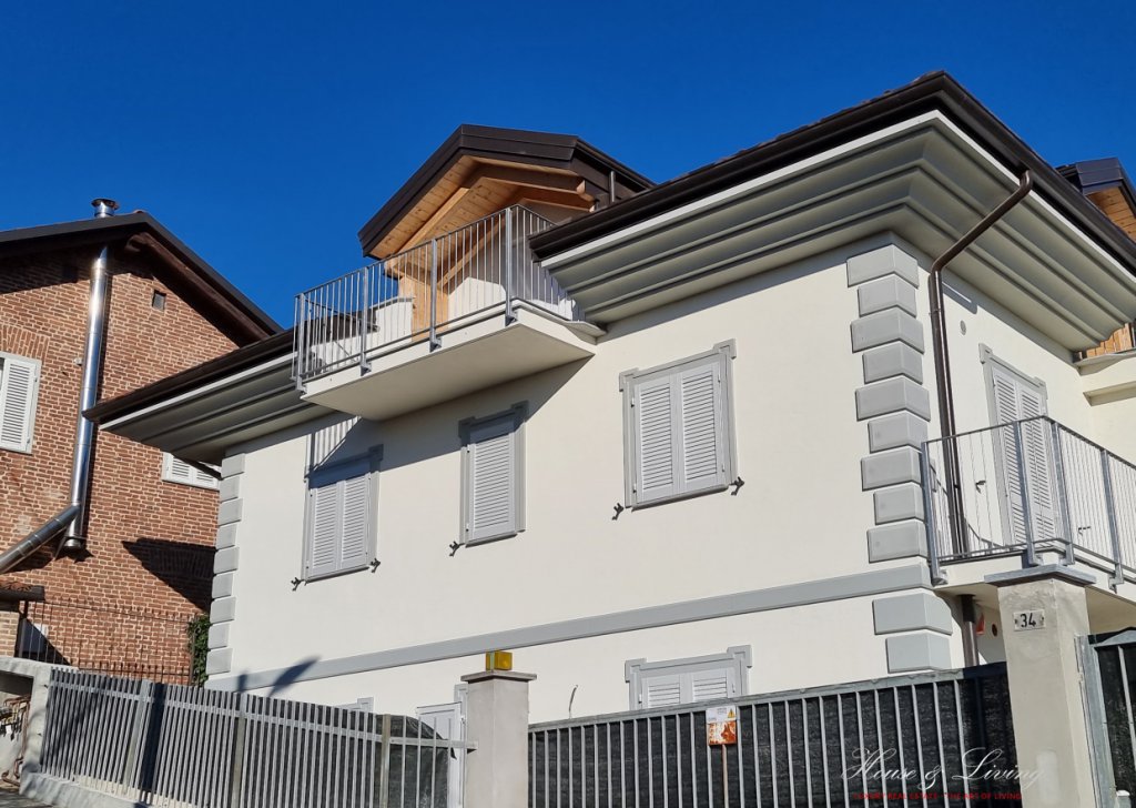 Vendita Appartamenti Pino Torinese - Magnifico Appartamento Panoramico Località Pino Torinese